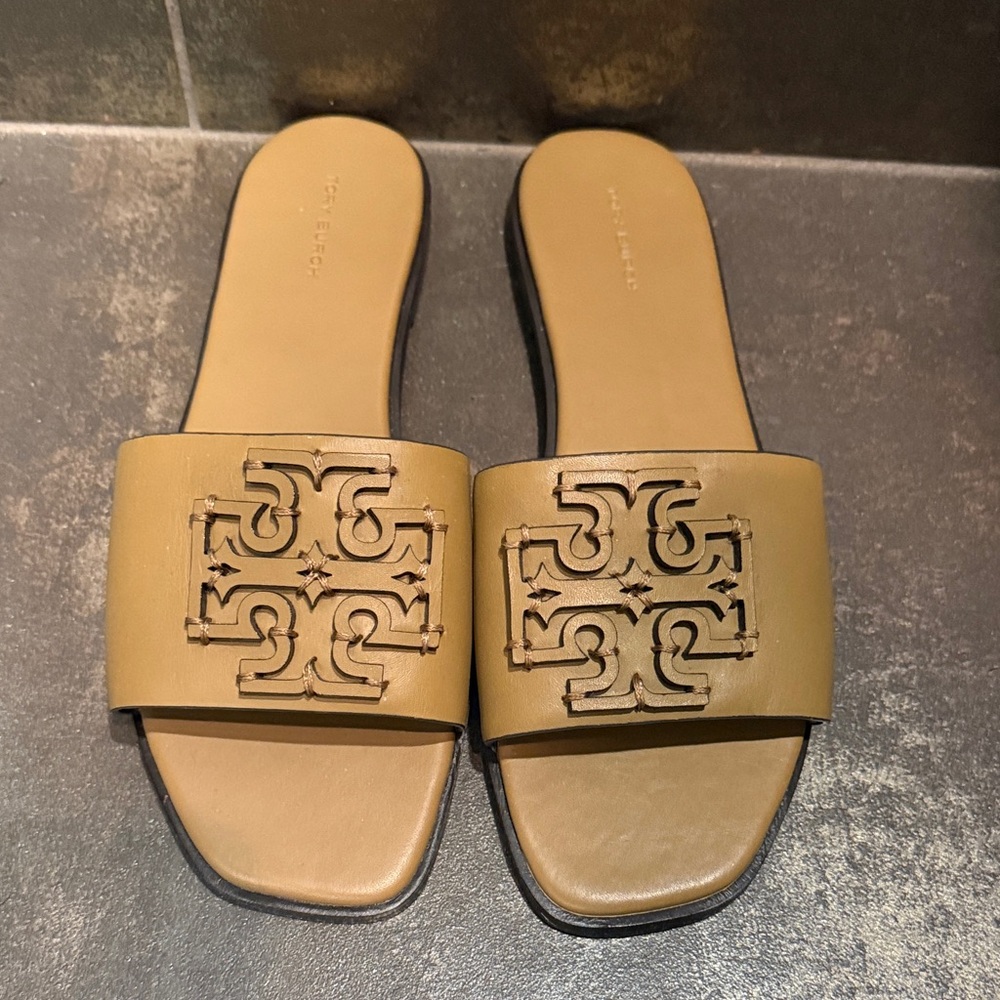 Tory Burch Ines Women's Tan Slide Sandals NWOT Size 9 1/2 - Picture 4 of 7